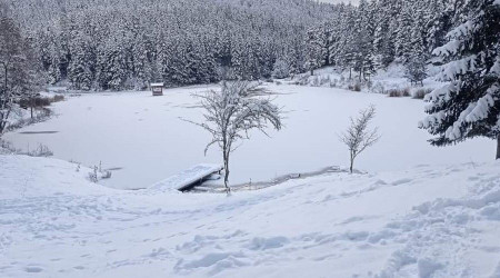 Akgöl buz tuttu, kartpostallık görüntüler oluştu