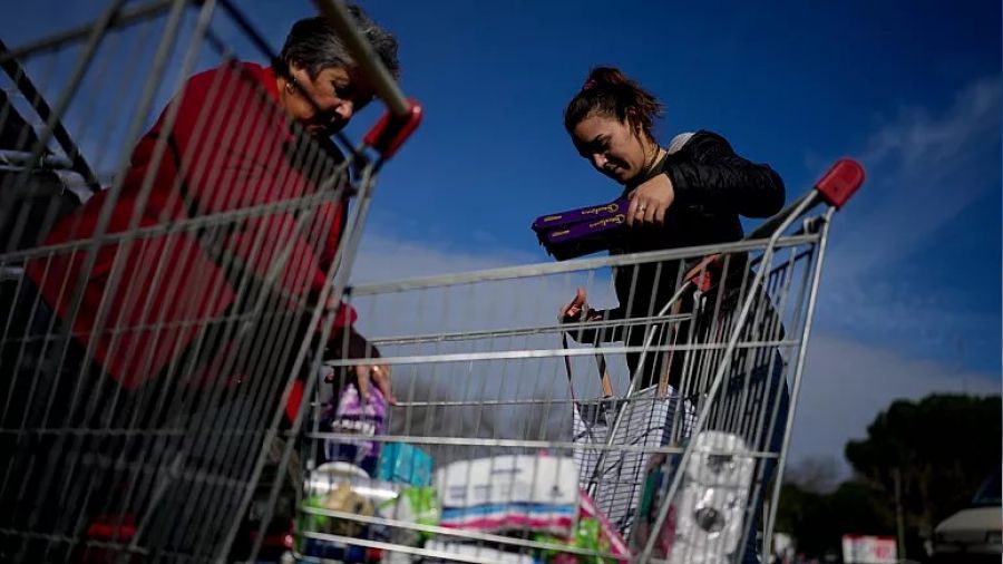 Arjantin alışveriş akınına uğruyor