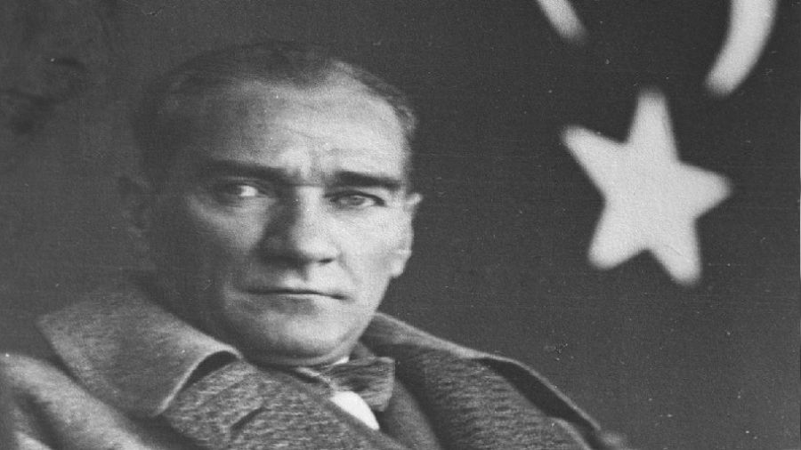 Atatürk’ün içki içmesi meselesi