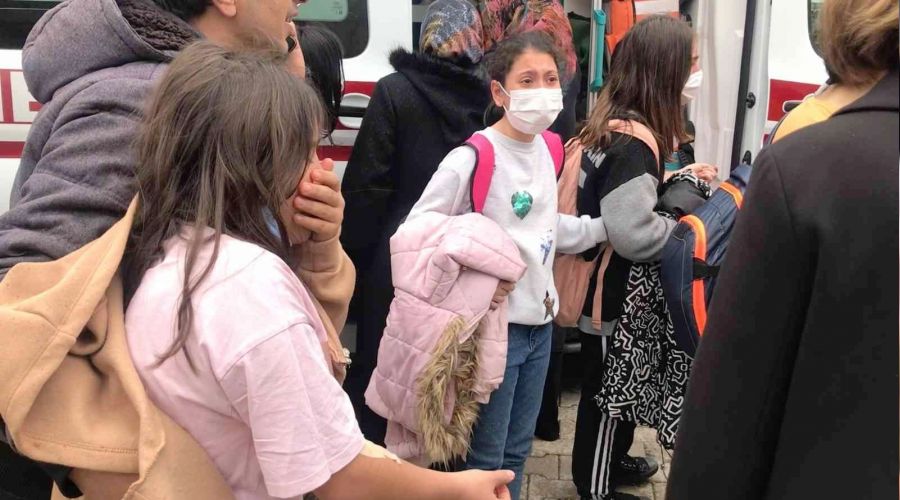 Elazığ'da neler oluyor? 64 öğrenci hastaneye sevk edildi