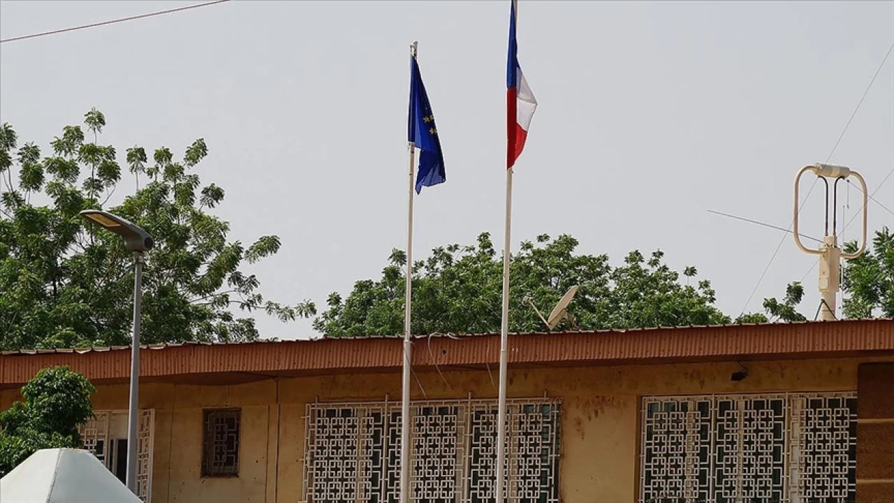 Fransa Afrika'da istenmiyor