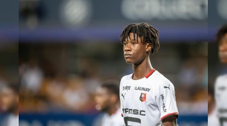 Gözler 17 yaşındaki oyuncuda