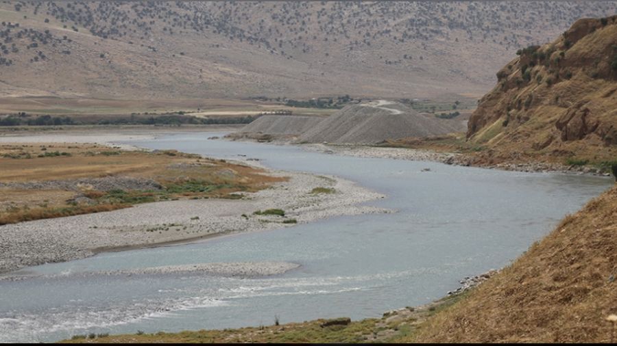 İran'dan Irak'ı kızdıracak eylem