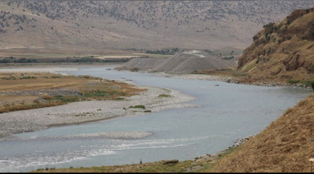 İran'dan Irak'ı kızdıracak eylem