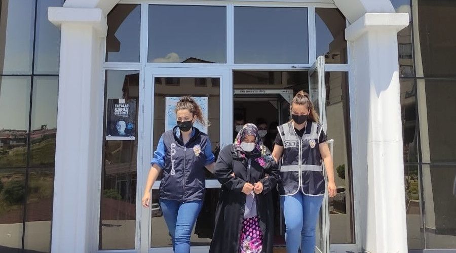 İşçi servisini tarayıp 4 kişiyi yaralayan zanlılar adliyeye sevk edildi