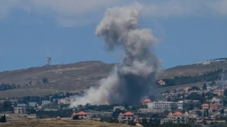 İsrail'in ateşkese rağmen Lübnan'ın güneyine düzenlediği saldırılarda 1'i çocuk 2 kişi yaralandı