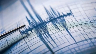 zmir'de 4.0 byklnde deprem