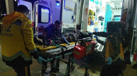 Kayalıklardan düşen 6 düzensiz göçmen yaralandı