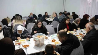 Köy muhtarı iftar vakti evlerde yemek pişirmek yasaklandı