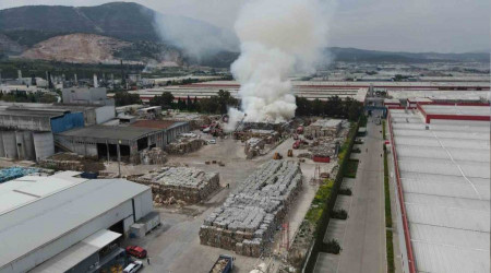 Manisa OSB'deki kat fabrikasnda byk yangn