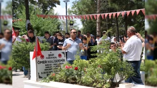 Ömer Halisdemir'in mezarına ziyaretçi akını