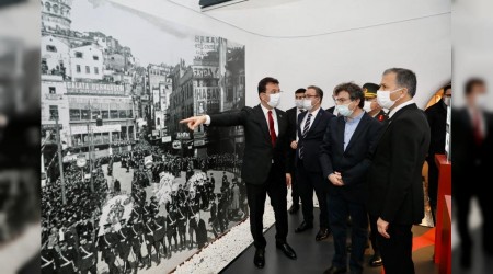 Önce anma, sonra sergi açılışı