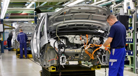 Otomotiv üretimi yüzde 12, ihracatı yüzde 11 azaldı