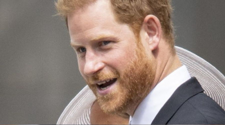 Prens Harry İngiliz gazetesine açtığı davayı kazandı
