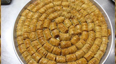 Ramazanların vazgeçilmez tatlısı: 'Kocakarı gerdanı'