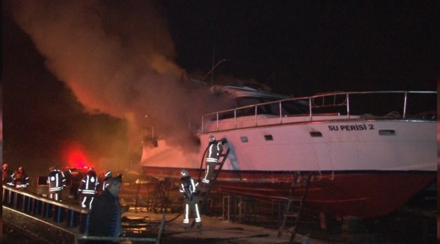 Sarıyer'de ticari yat alev alev yandı