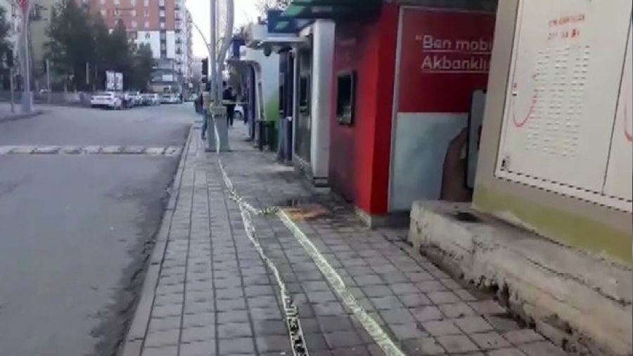 Siirt'te 5 banka ATM'si kundaklandı