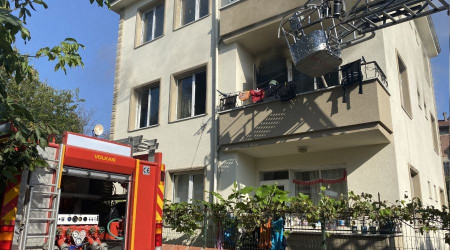 Telefon şarjdayken prizden yangın çıktı