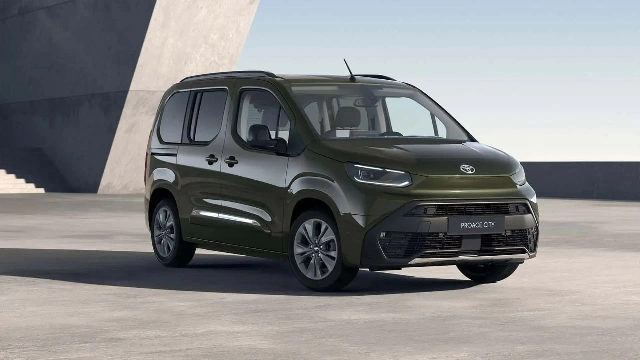 Toyota yeni hafif ticari araç modellerini satışa sundu
