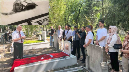 Vecihi Hürkuş kabri başında anıldı