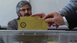 3 ilçe ve 4 beldede bu pazar seçim var