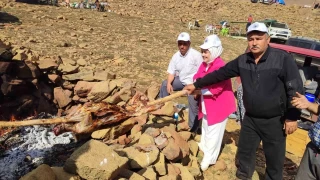 7 asırlık gelenek Sanrıdas Dağı'nın 2300 rakımlı zirvesinde yaşatılıyor