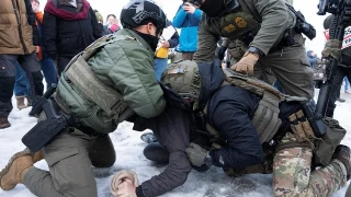 ABD, İran'ı suçluyor ama aynaya bakmalı!::Minnesota'da ICE karşıtı gösteriler devam ediyor