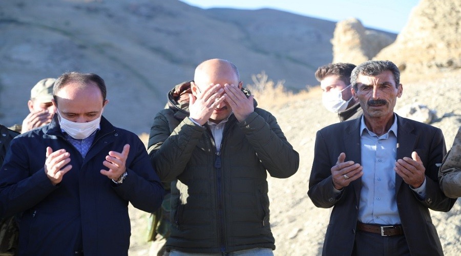 Ağabeyinin şehit düştüğü mevziyi ziyaret etti