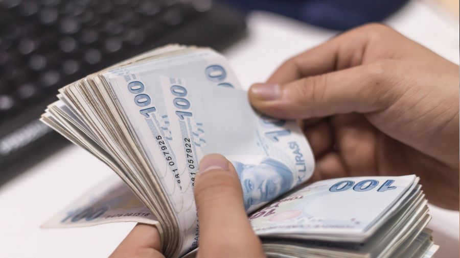 Akademisyen maaşları da enflasyona yenildi