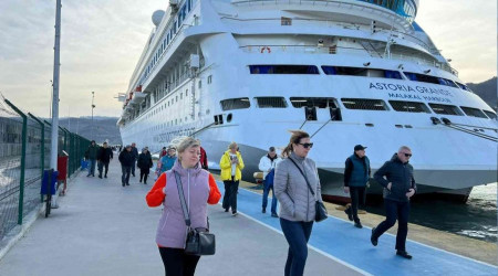 Bartn'da kaza yapan kruvaziyerin yolcular uakla Rusya'ya gnderildi