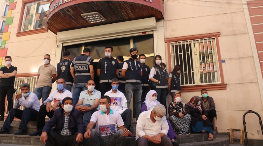 Diyarbakır anneleri pes etmiyor