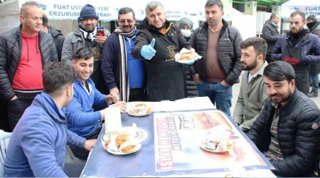 En hızlı hamburger yeme yarışmasını açık ara kazandı