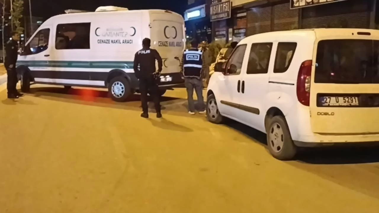 Eşini öldüren şahıs oğlunu ve damadını da yaraladı