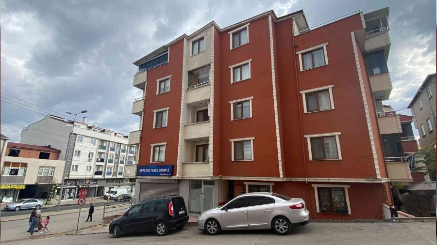 Evinde silahlı saldırıya uğradı