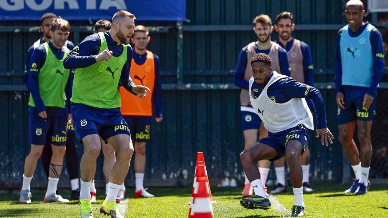 Fenerbahçe, Beşiktaş maçının hazırlıklarını sürdürdü