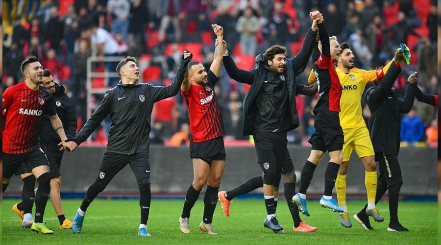 Gaziantep'ten 'evde kalın' çağrısı