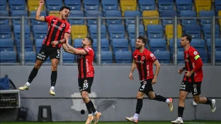 Gençlerbirliği evinde iyi deplasmanda kötü