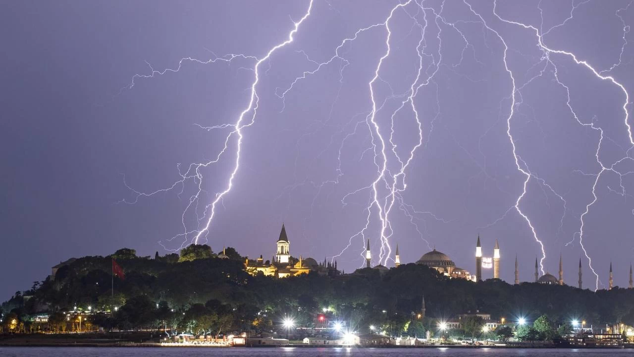 Hafta sonu İstanbul için turuncu alarm! AKOM ve valilik uyardı