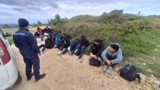 İzmir'de 50 kaçak göçmen daha yakalandı