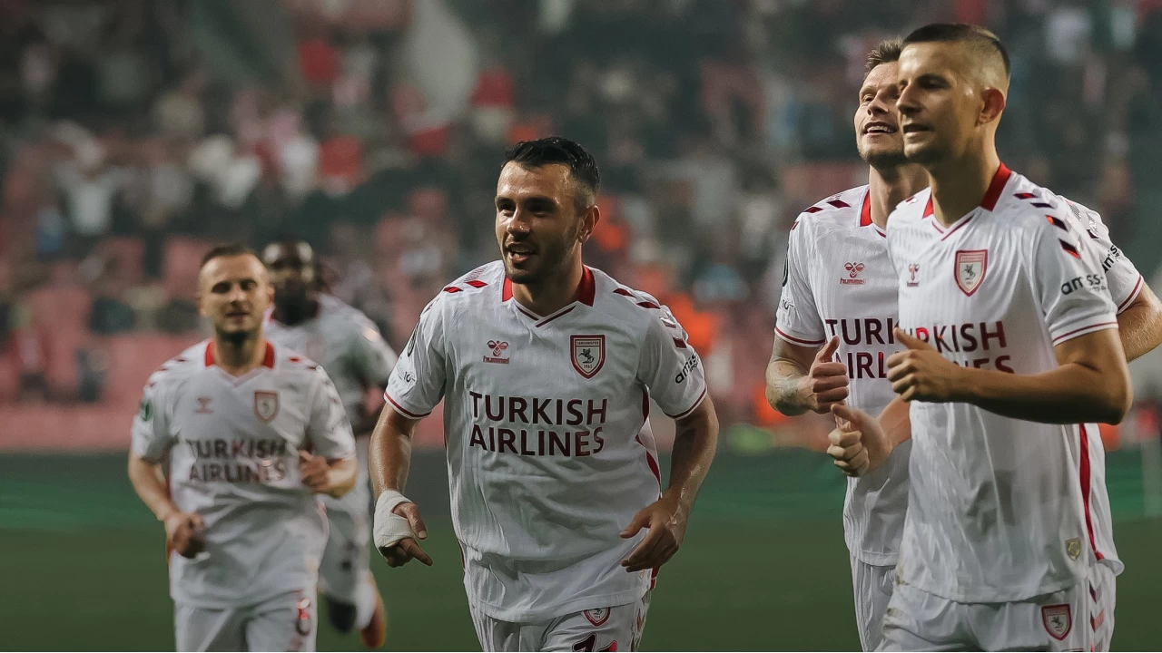 Samsunspor UEFA Konferans Ligi'nde 3'te 3 yaptı, liderliğe yükseldi