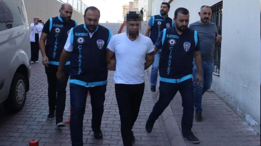 Uzman çavuşu kalbinden bıçaklayarak öldürdü