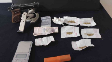 Zehir tacirleri yakayı ele verdi