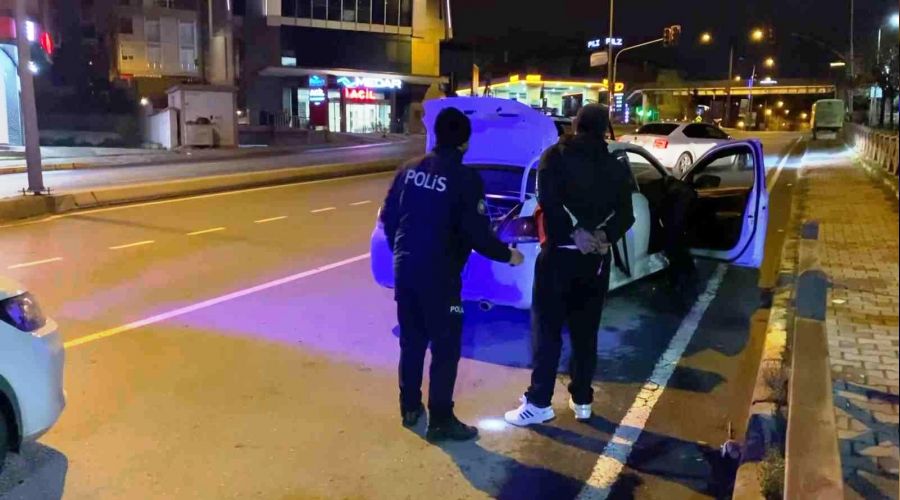 Aracından uyuşturucu çıktı: 'Avukatımı arayacağım suçum ne'