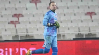 Beşiktaş'ta Mert Günok ile yollar ayrıldı