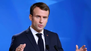  Bu kez Macron, Trump'a yklendi