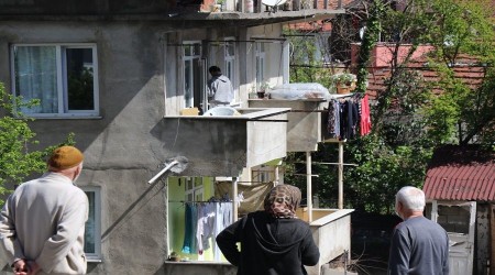 Emekli maden işçisi kendini astı