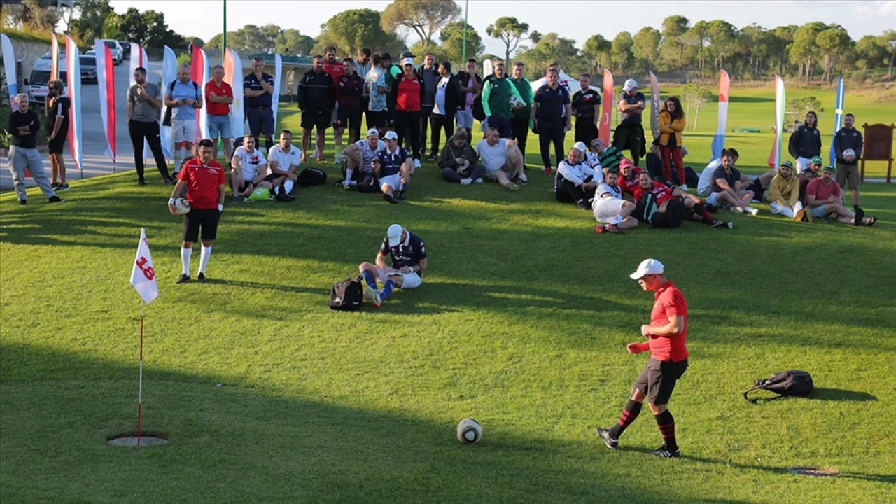 Futbol ile golf bu sporda birleti