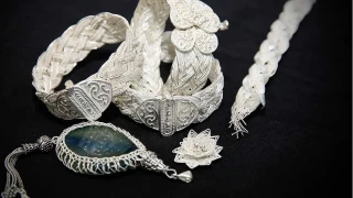 Gümüş işlemeciliği: Yumuşaklığı, işlenebilirliğini artırır, parlaklığı estetik değerini yükseltir