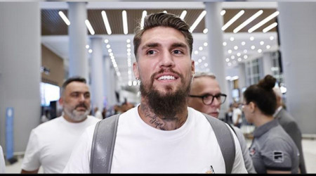 İstanbul'a gelen futbolcuda sorun çıktı