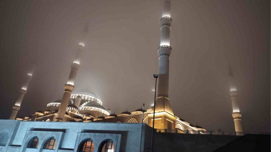 İstanbul'da akşam saatlerinde yoğun sis